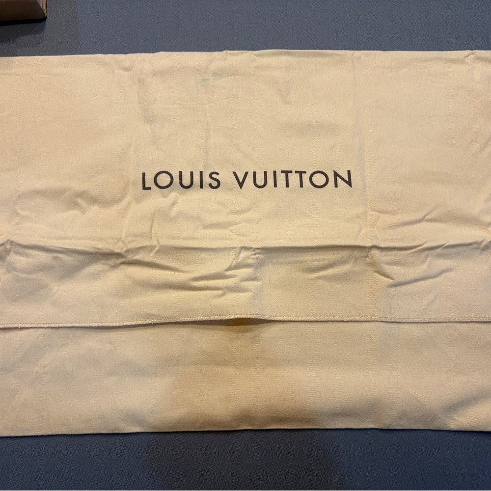 Louis Vuitton Marais Brown Monogram Shoulder Bag w Dust Bag! - Picture 7 of 7